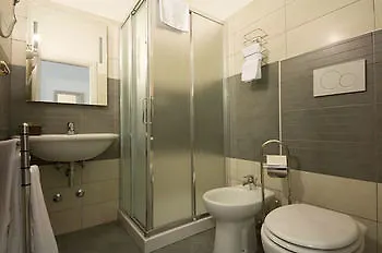 Atlantis 4*